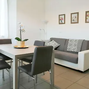 Aida - Near The Center With Private Parking E Ac Apartment