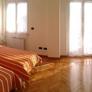 https://appartamento-lorena-chiavari.hotelitalianriviera.com