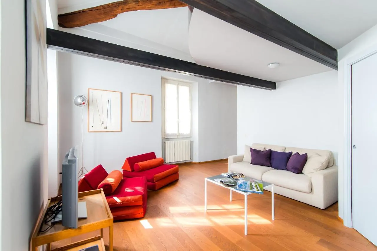 Antica Via Volta - The House Of Travelers Apartment Como