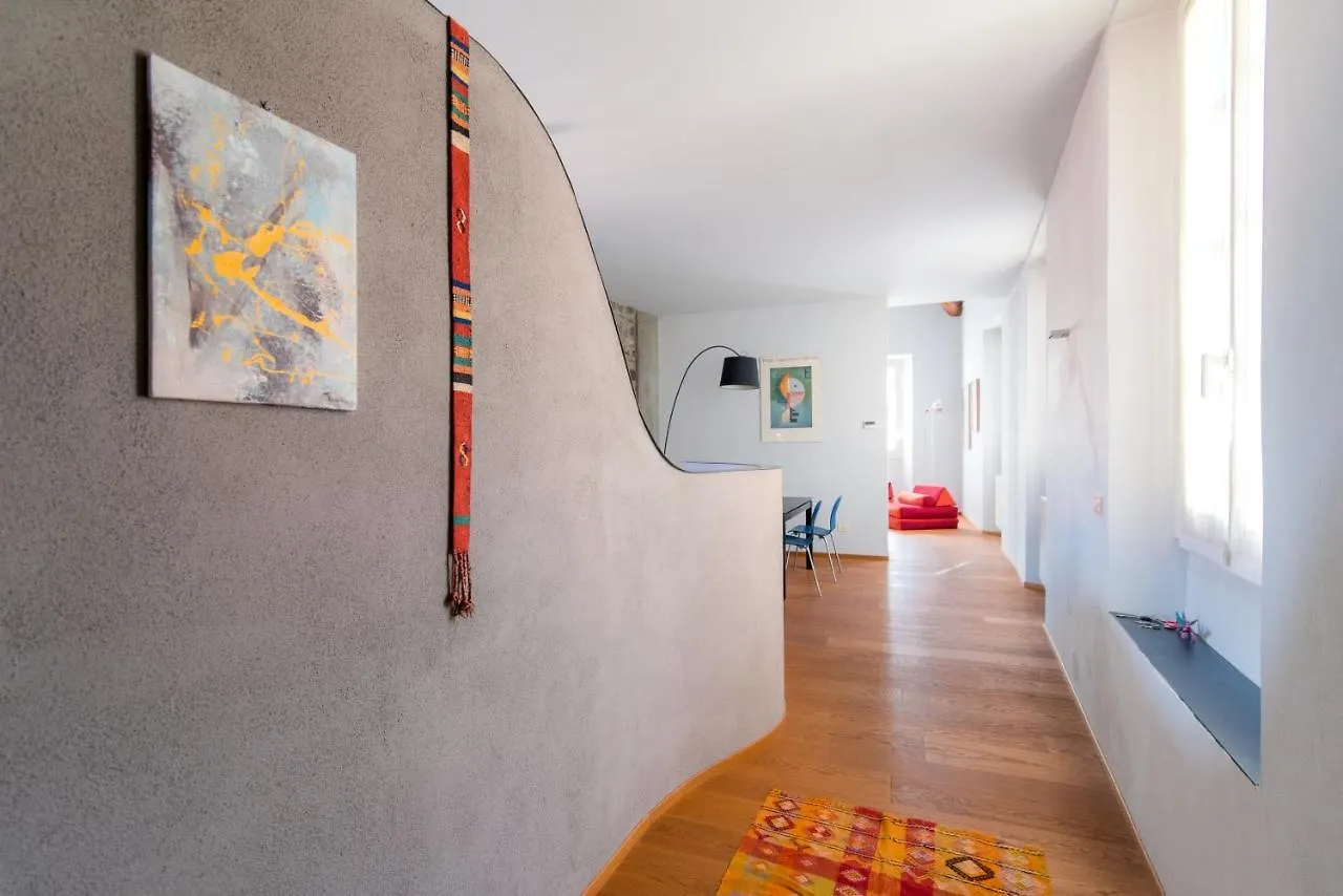 Antica Via Volta - The House Of Travelers Apartment Como 0*,