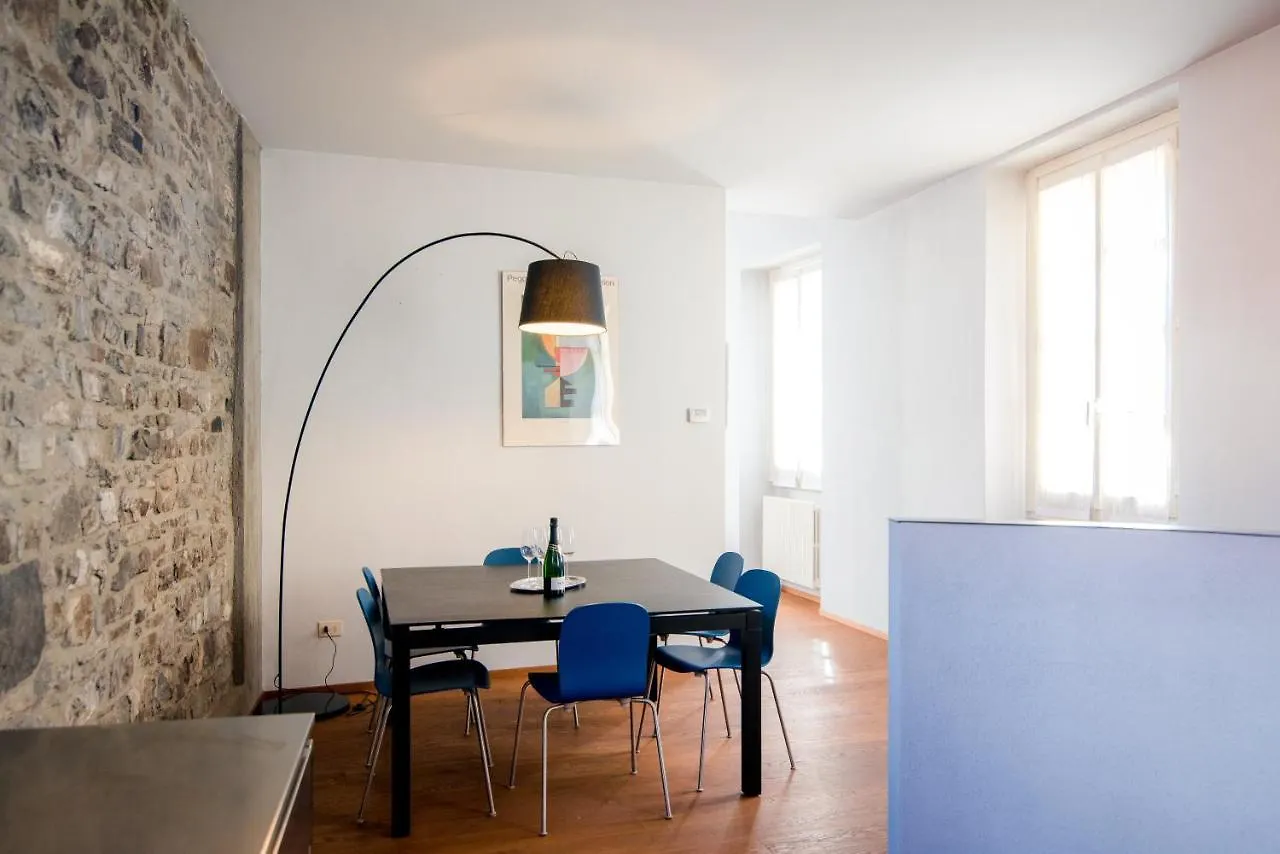 Antica Via Volta - The House Of Travelers Apartment Como