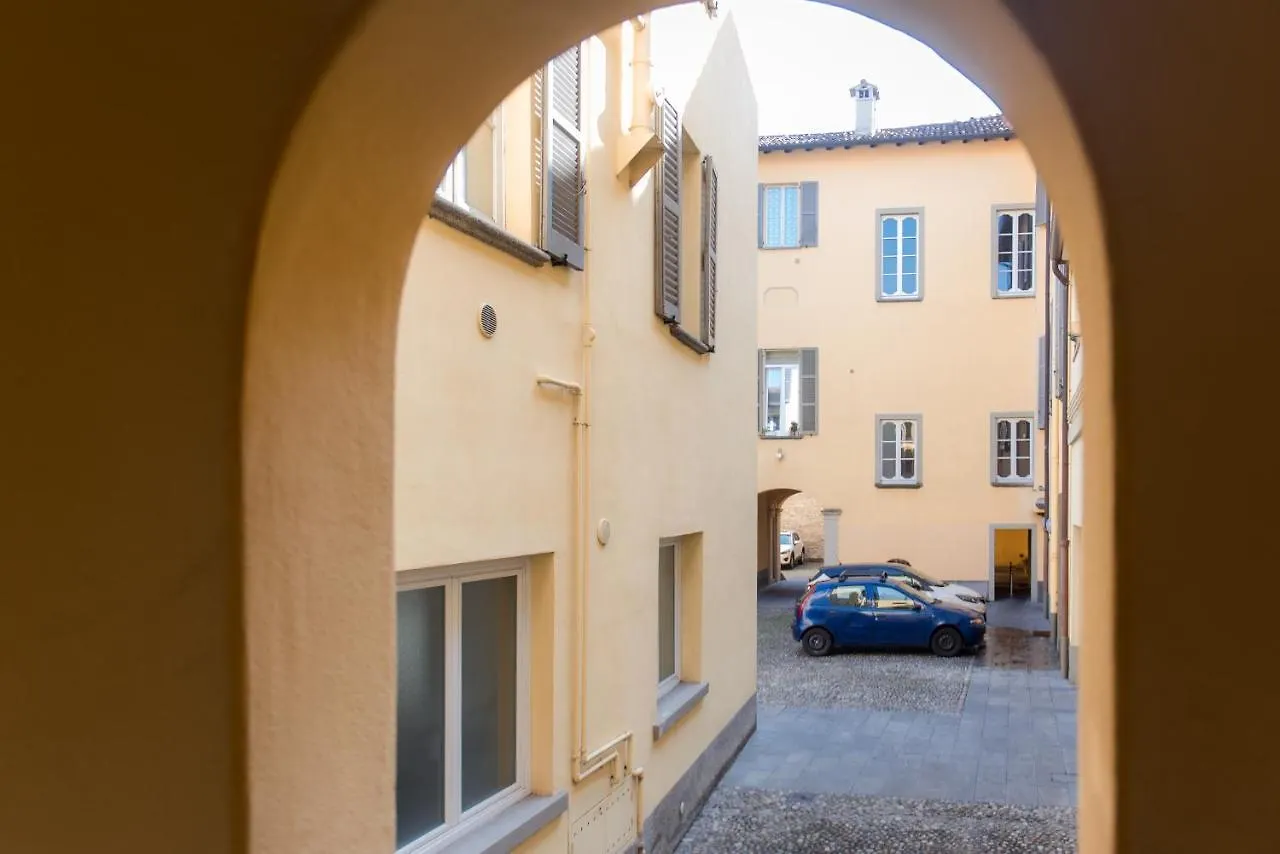 Antica Via Volta - The House Of Travelers Apartment Como